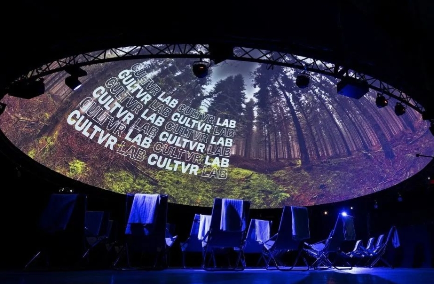 成都LED顯示屏：球狀 LED 穹頂，聲學魅力與氛圍塑造